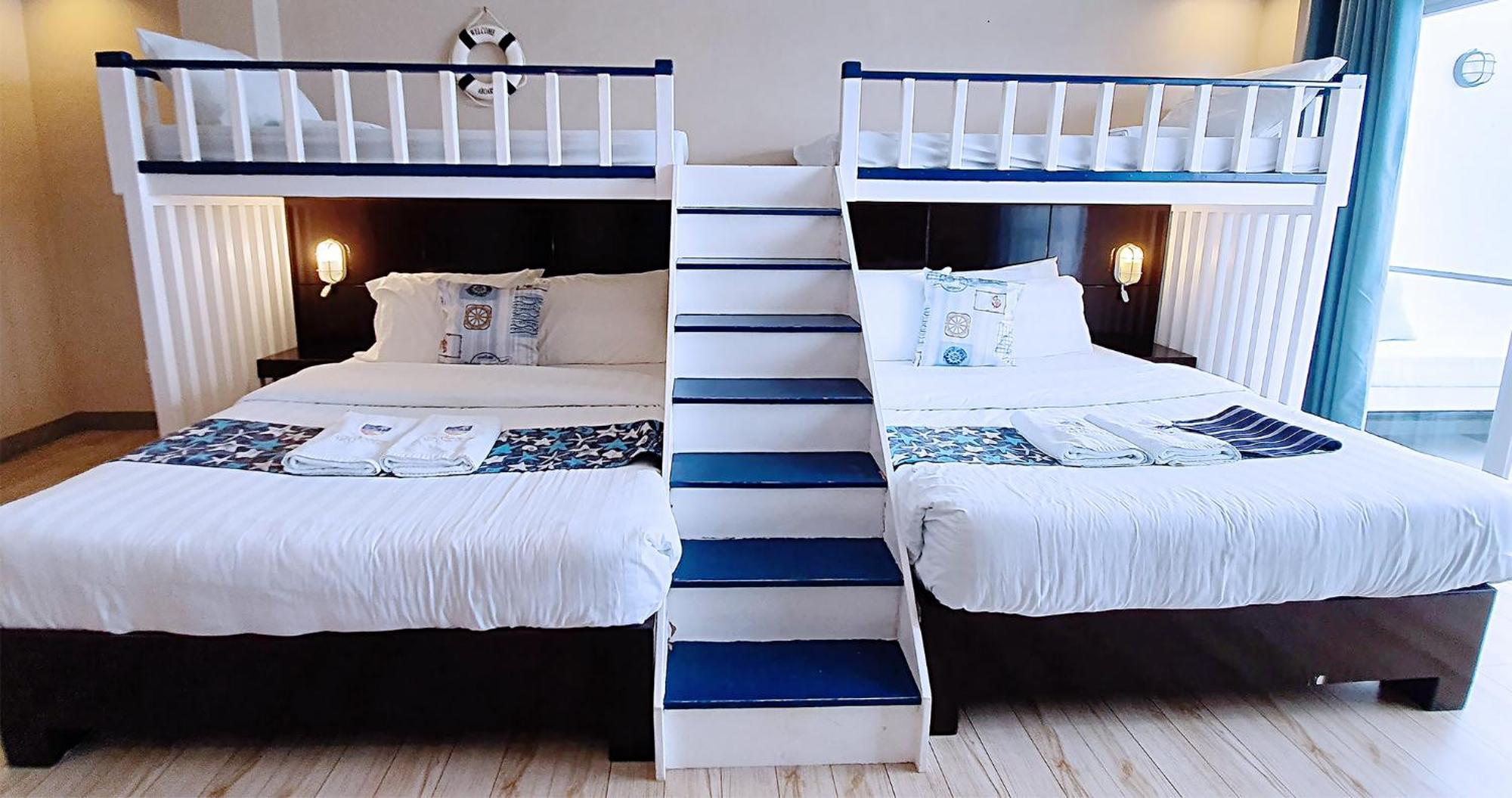 Casa Almarenzo Bed & Breakfast Bolinao Extérieur photo