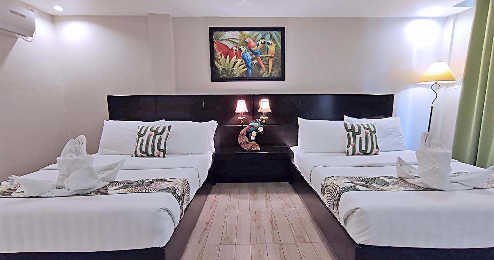 Casa Almarenzo Bed & Breakfast Bolinao Extérieur photo