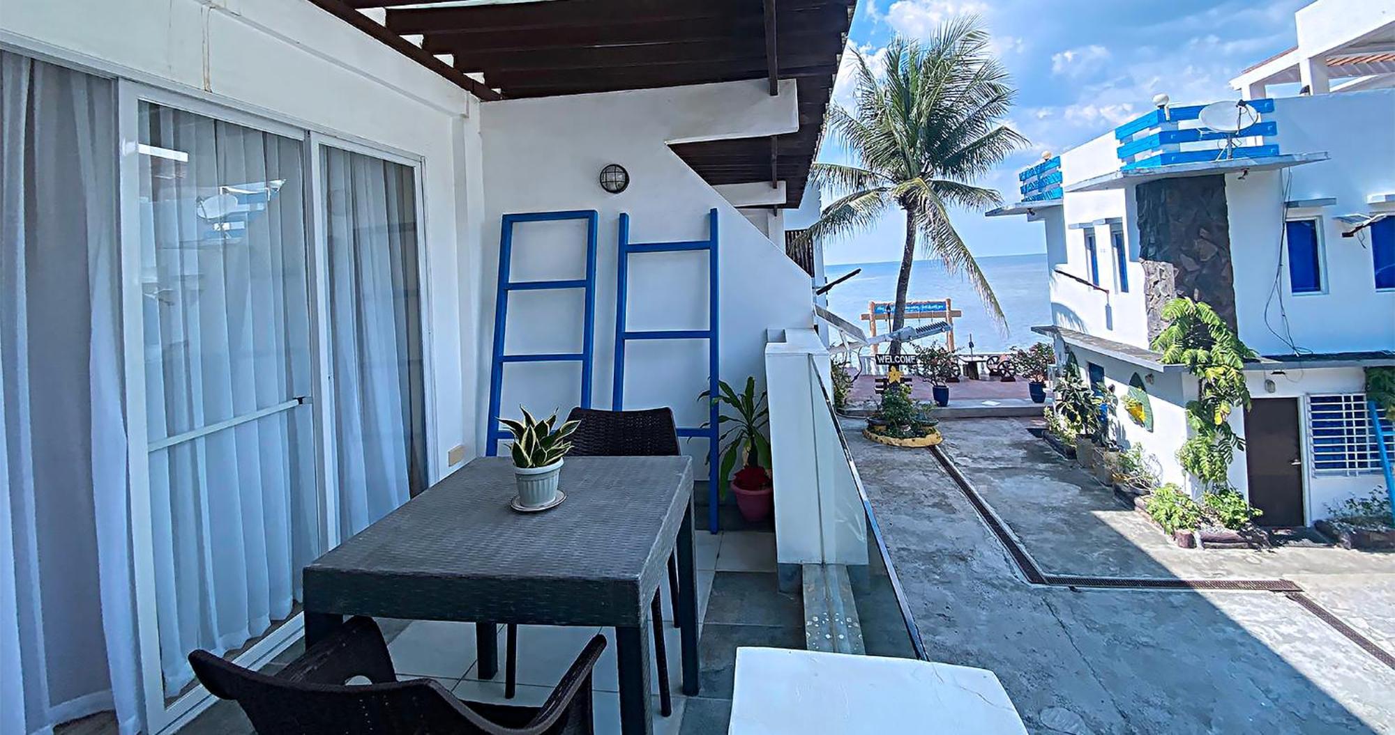 Casa Almarenzo Bed & Breakfast Bolinao Extérieur photo
