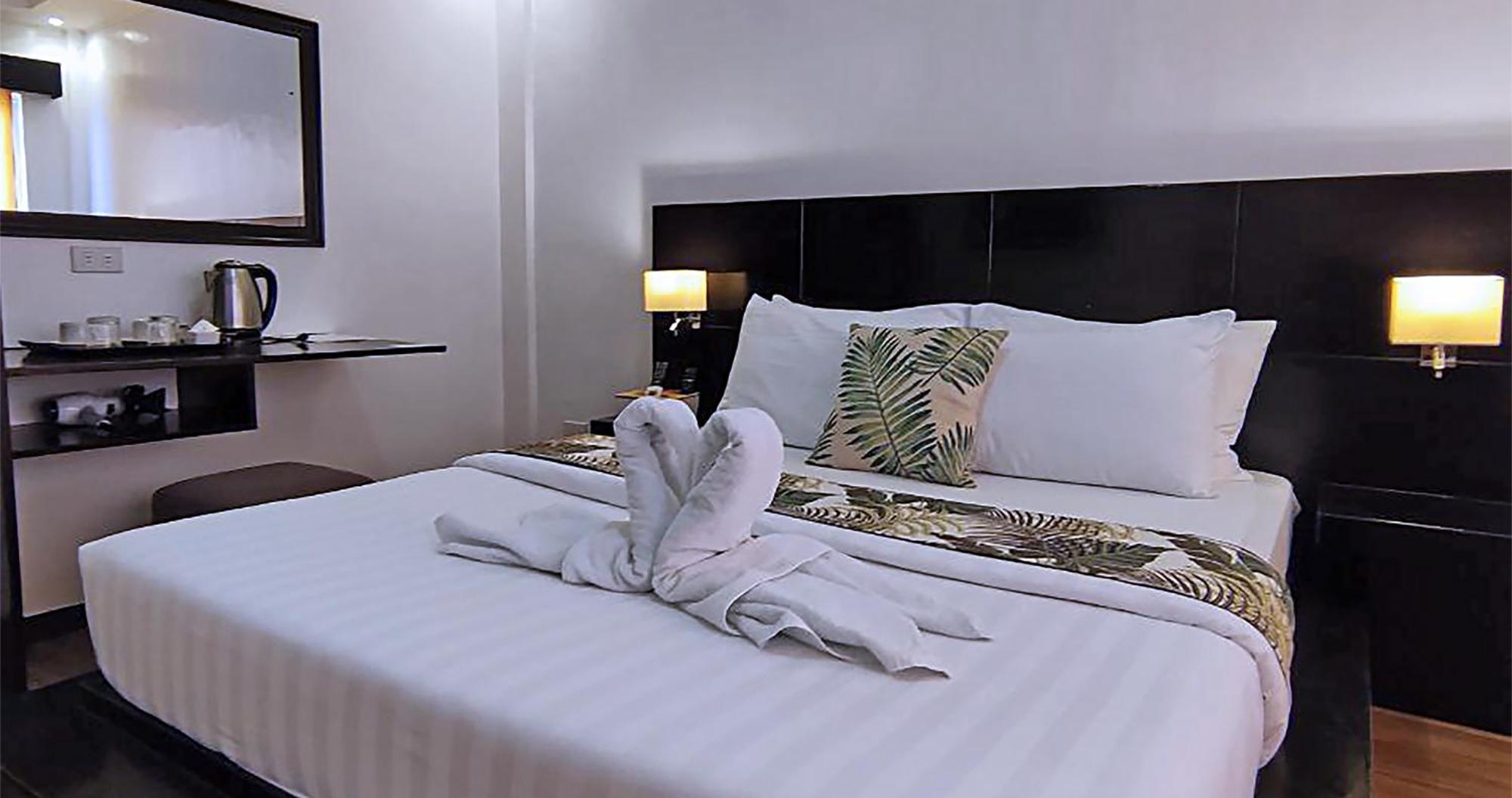 Casa Almarenzo Bed & Breakfast Bolinao Extérieur photo