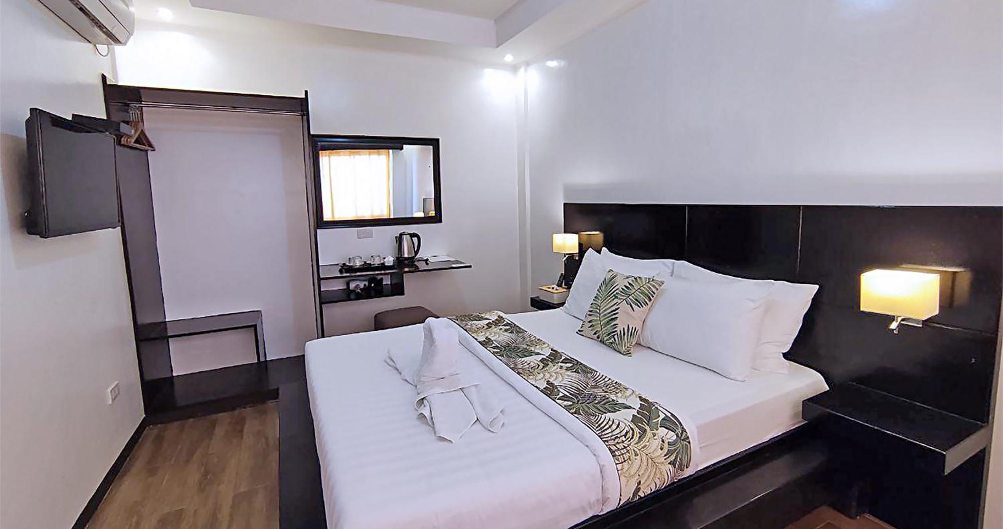 Casa Almarenzo Bed & Breakfast Bolinao Extérieur photo